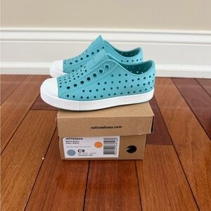 Native Kids Sneakers in Aqua Blue